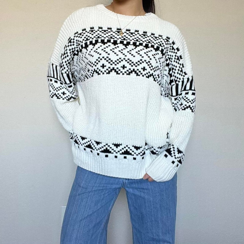 White Patterned Sweater - Picture 2 of 6